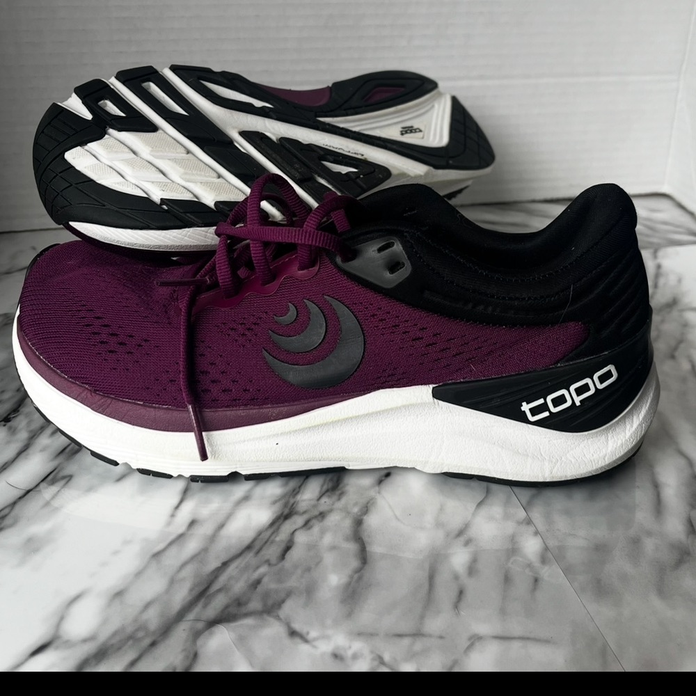 Women's Black and Purple Running Shoes
